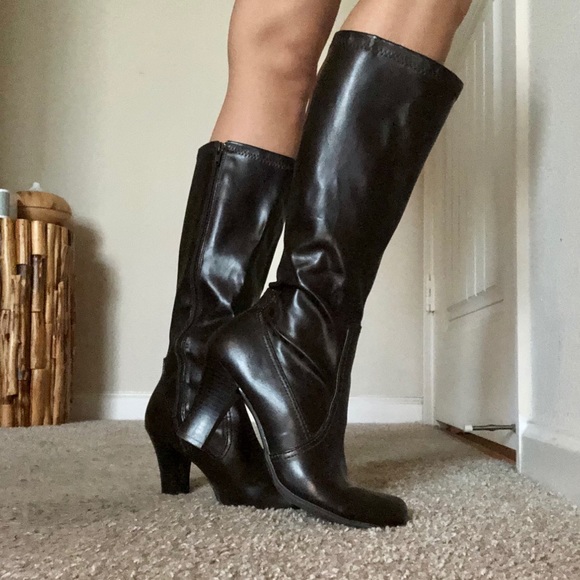 So Wear It Declare It Shoes - VINTAGE Brown Faux Leather Knee High Boots